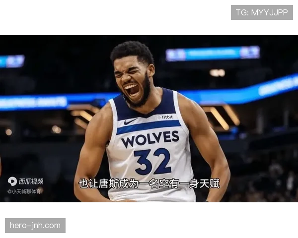 威金斯无球跑位创造投篮空间，助勇士提高关键时刻得分效率