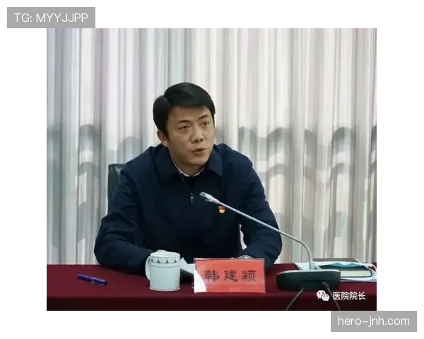 第四官员职责解读：比赛中他到底负责哪些关键判罚？