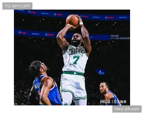 米德尔顿由单打转无球跑位挡拆对阵绿军效率回升